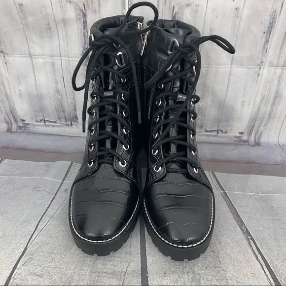 Gianni Bini Size 6.5 Black Chunky Combat Heel Boot Lace Up Textured Low Heel - Picture 5 of 15